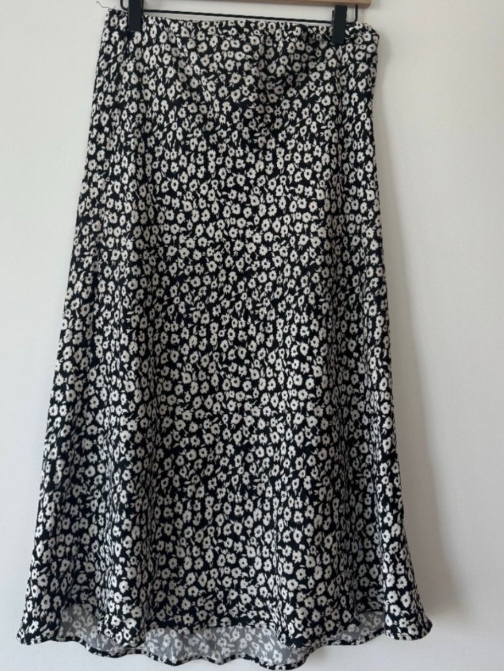 Sportsgirl black/white floral midi skirt (US 4)